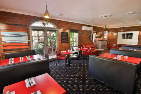 Early Australian Motor Inn - Holiday Adelaide 2