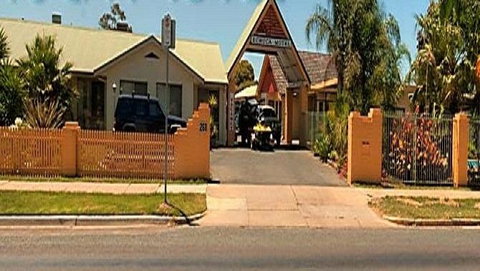 Echuca Motel - Holiday Adelaide 0