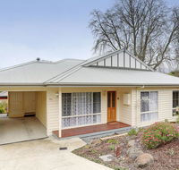 Edwards Rose - Holiday Adelaide