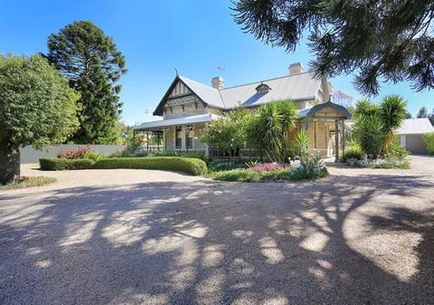 Elizabeth House - Holiday Adelaide 1