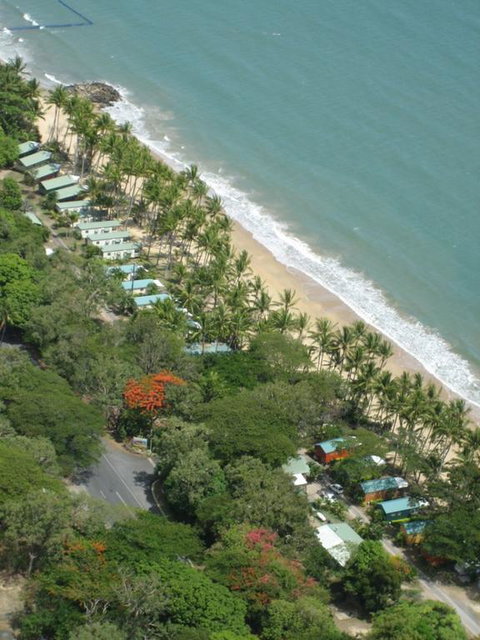 Ellis Beach Oceanfront Bungalows - Holiday Adelaide 3