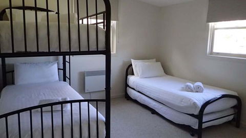 Elouera - Holiday Adelaide 1