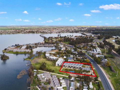 ELSINOR Townhouse 3 Mulwala - Holiday Adelaide 3