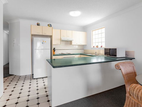 Emerald Shores Unit 6, 8 Orvieto Terrace, Kings Beach - Holiday Adelaide 2