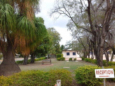 Emerald Tower Motor Inn - Holiday Adelaide 2