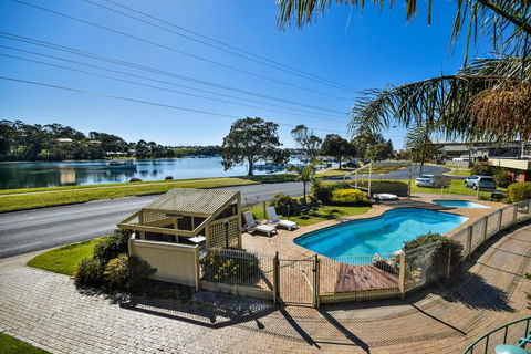 Emmanuel Holiday Apartment - Holiday Adelaide 0