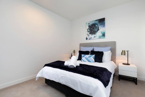Emp - Work Remotely While Enjoying Your Stay - Holiday Adelaide 3