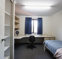 Erica Underwood House 6 Bedroom Flat - Holiday Adelaide