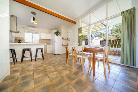 Evergreen On Franklin-Family Friendly - Wifi - Unique - Holiday Adelaide 1