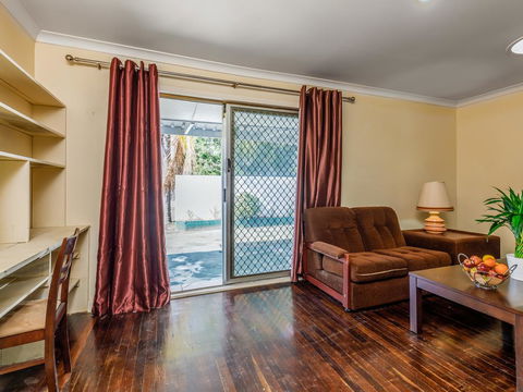 Exclusive Handy Holiday House - Holiday Adelaide 1