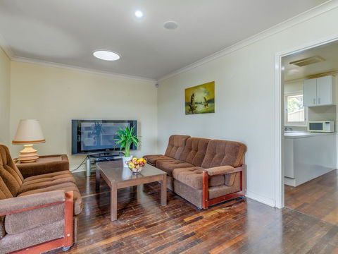 Exclusive Handy Holiday House - Holiday Adelaide 0