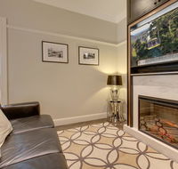 Explore the Blue Mountains on foot - Holiday Adelaide