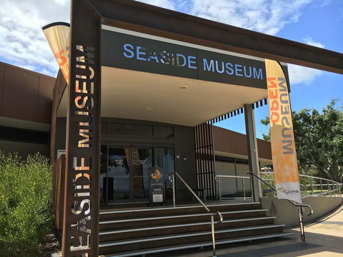 Fabulous Location - Ground Floor Waterfront Unit! Clearview Apartments - Holiday Adelaide 3