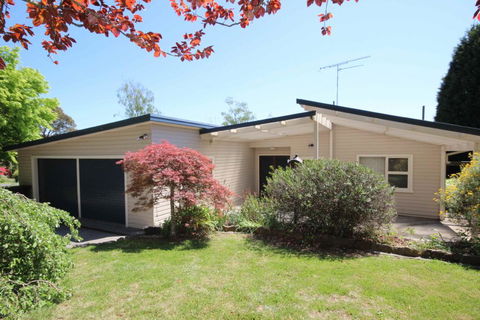 Fairways Close - Holiday Adelaide 0