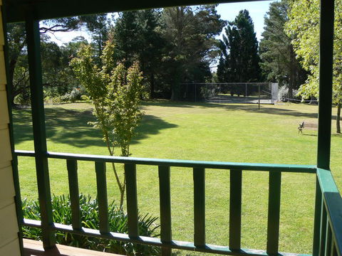 Federation Gardens & Possums Hideaway - Holiday Adelaide 3