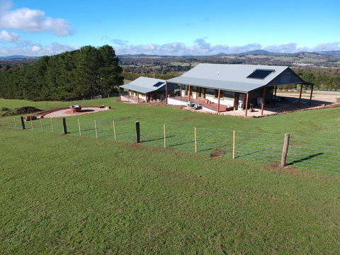 Fellcroft Farmstay - Holiday Adelaide 0