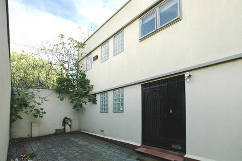 Fitzroy Spacious House - Holiday Adelaide 2