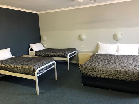 Flinders Motel - Holiday Adelaide 2