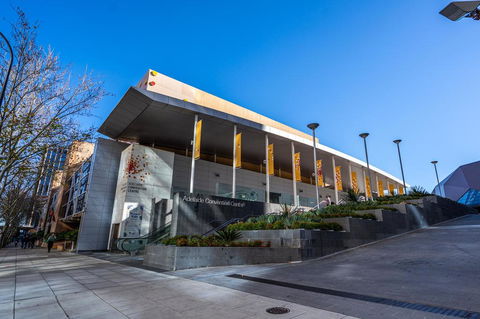 Floral On Frew - Heart Of The CBD - Wifi - Netflix - Holiday Adelaide 1