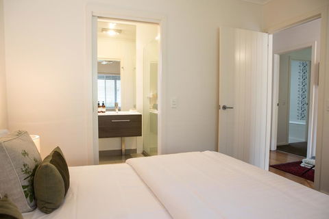 Furmston House & Studio - Holiday Adelaide 0