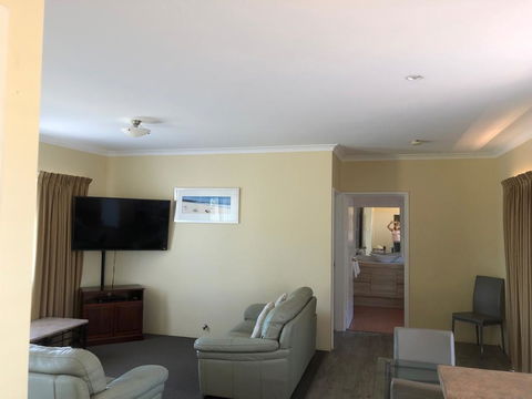 Gale Street Motel & Villas - Holiday Adelaide 1