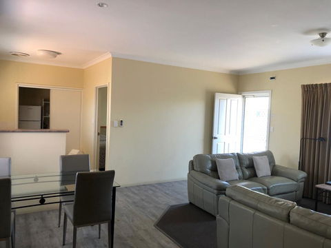 Gale Street Motel & Villas - Holiday Adelaide 2