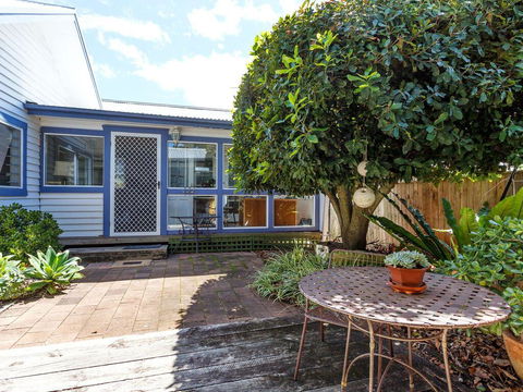 Garden Cottage - Holiday Adelaide 1