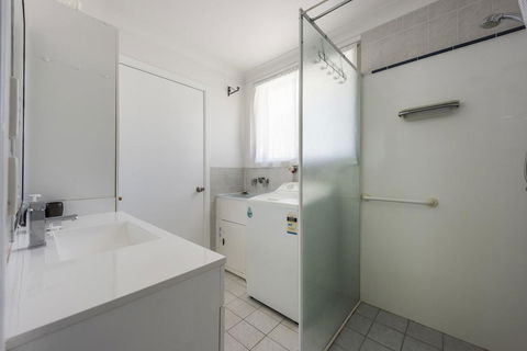 Gardina Place - Holiday Adelaide 1