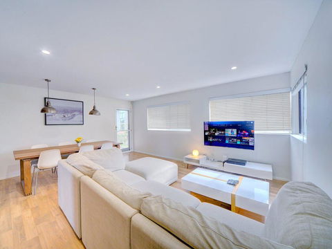 GCHM Beachside Getaway With Netflix & Wi-Fi - Holiday Adelaide 0