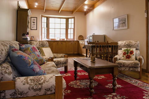 Gellibrand River Gallery Accommodation - Holiday Adelaide 3