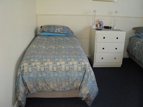 Glenelg Sea-Breeze - Holiday Adelaide 1
