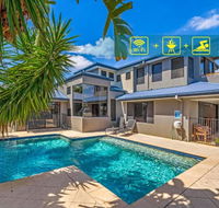 Gold Coast Stunning Waterfront Holiday Retreat - Holiday Adelaide