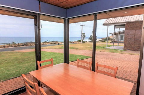 Gold Coast Views - 10 Gold Coast Drive - Holiday Adelaide 0