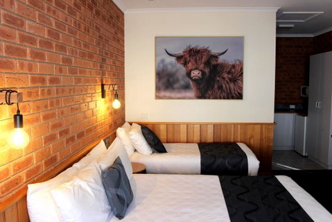 Golden River Motor Inn - Holiday Adelaide 3