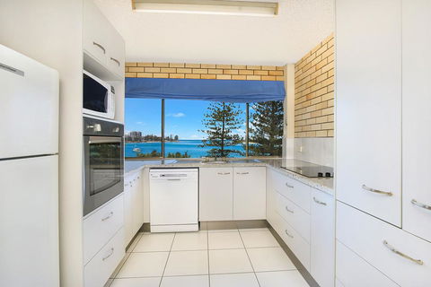 Golden Shores U8, 21 Landsborough Parade - Holiday Adelaide 3