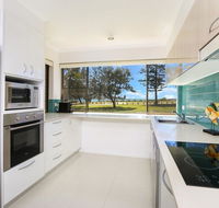 Golden Shores Unit 1 21 Landsborough Parade - Holiday Adelaide