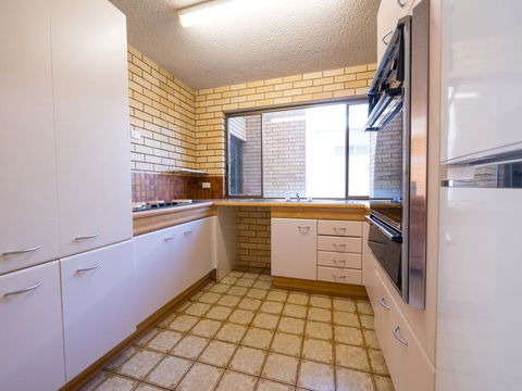Golden Shores Unit 3, 21 Landsborough Parade - Holiday Adelaide 2