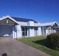 Golf and Beach Retreat - Holiday Adelaide