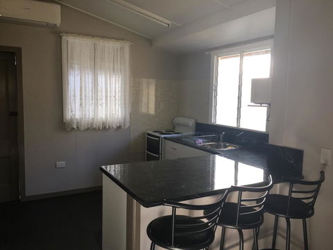 Goondihill Hotel - Holiday Adelaide 2