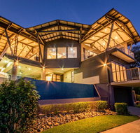 GRAND LUXURY MANSION WITH POOL 2 BUGGIES AND FABULOUS OCEAN VIEWS - Holiday Adelaide