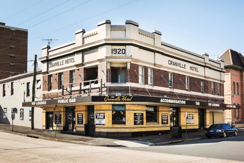 Granville Hotel - Holiday Adelaide 2