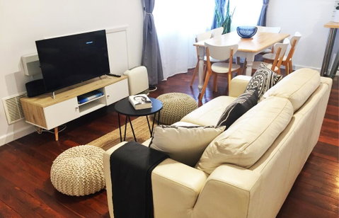 Great Comfort & Style In Central Location - Holiday Adelaide 3