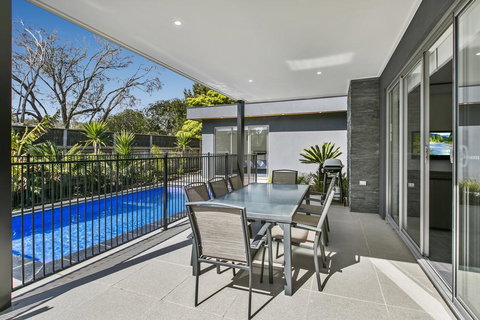 Great Scott! - Holiday Adelaide 0