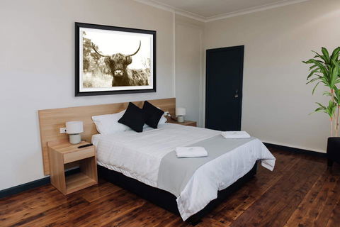 Gunnedah Hotel - Holiday Adelaide 0