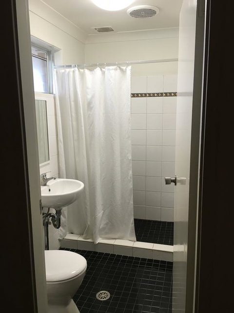 Gunnedah Motor Inn - Holiday Adelaide 3