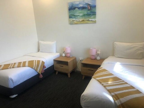 Gunyah Hotel - Holiday Adelaide 1