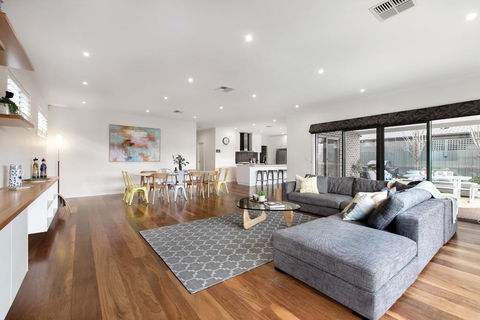 Hampton Haven With Pool For Families And A Max Of 8 Adults. - Holiday Adelaide 1
