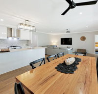 Hamptons  the Point - Holiday Adelaide