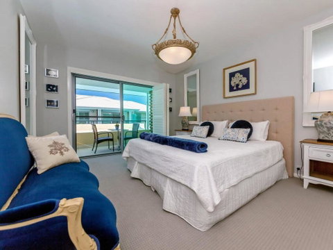 Hamptons Retreat @ Unit 259B Pacific Blue - Holiday Adelaide 0