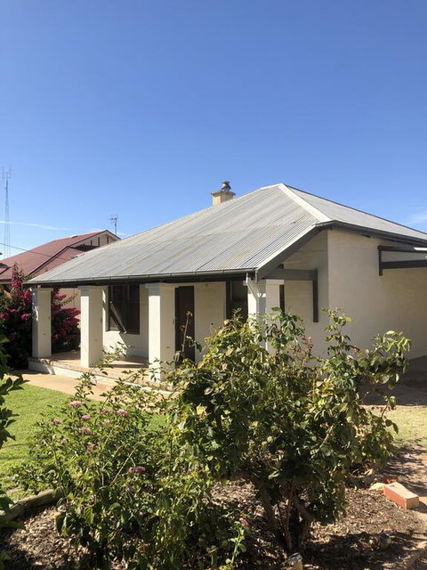 Happy Hours - Holiday Adelaide 0